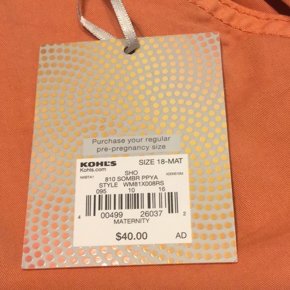 a:glow Maternity Shorts w/ Cuff & Front Pockets - Picture 6 of 6